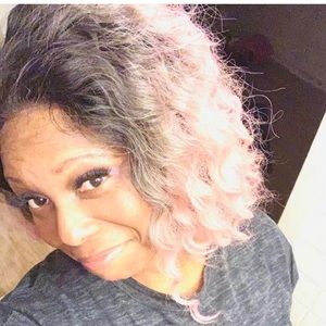 Meet your Posher, Felicia